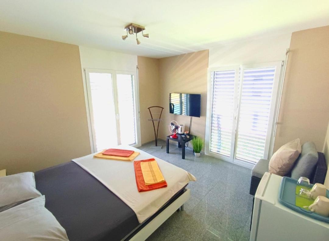 33 Hotel Cadenazzo Екстериор снимка